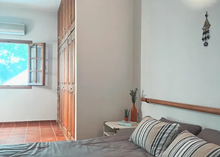 Spacious House, Ideal For Families בית נופש